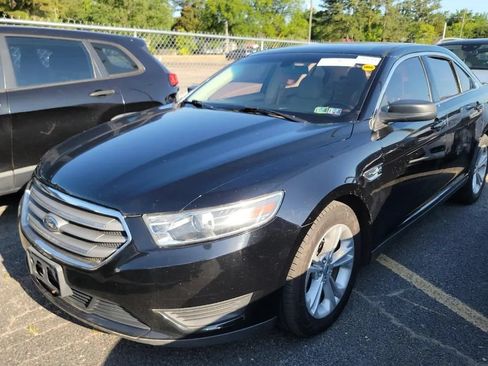 Used 2016 Ford Taurus SE FWD image 1