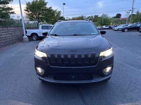 Used 2022 Jeep Cherokee Latitude AWD/4WD image 2