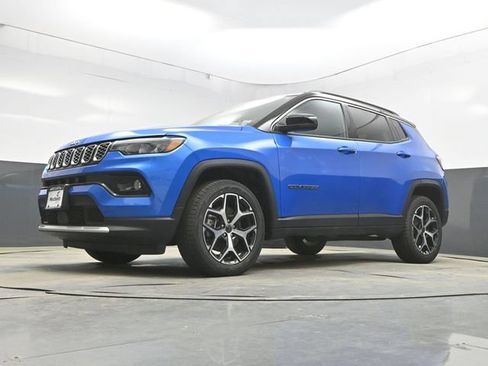 Used 2025 Jeep Compass Limited AWD/4WD image 31