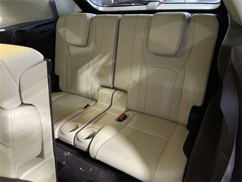 Used 2018 Lexus RX 350L Premium w/ Premium Package image 29