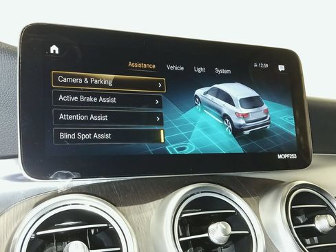 Certified 2020 Mercedes-Benz GLC 300 4MATIC image 25