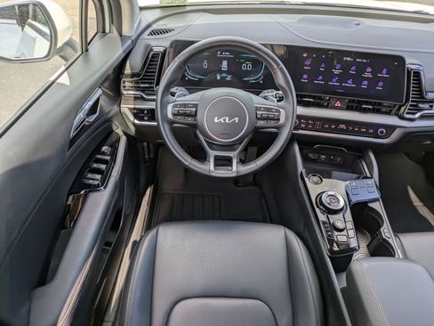 Certified 2025 Kia Sportage EX AWD/4WD image 13