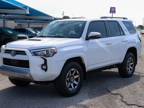 Used 2021 Toyota 4Runner TRD Off-Road Premium AWD/4WD image 28