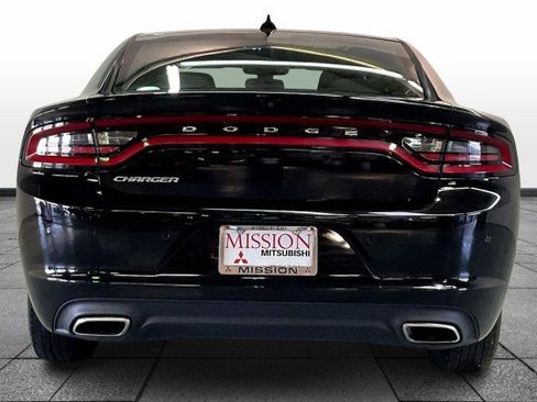 Used 2023 Dodge Charger SXT image 4