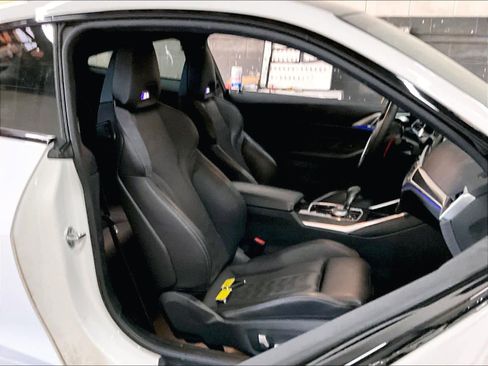 Used 2023 BMW M4 xDrive Competition image 9