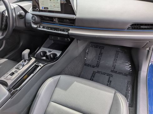 Used 2023 Toyota Prius XLE FWD image 27
