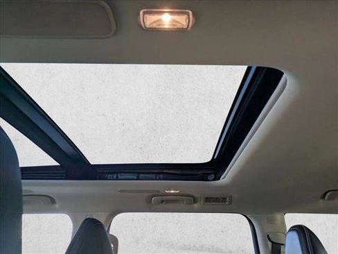 Used 2025 INFINITI QX80 Sensory image 21