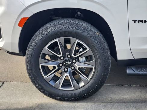 Used 2024 Chevrolet Tahoe Z71 w/ Luxury Package image 10