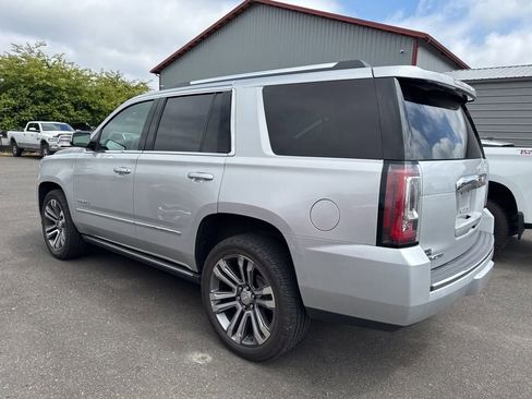 Used 2018 GMC Yukon Denali w/ Denali Ultimate Package AWD/4WD image 2