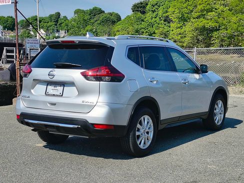 Used 2018 Nissan Rogue SV AWD/4WD image 7
