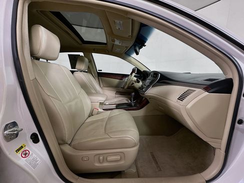 Used 2012 Toyota Avalon Limited image 32