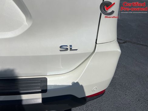 Used 2020 Nissan Rogue SL FWD image 13