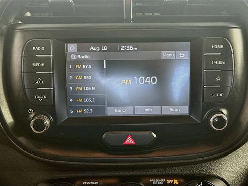 Used 2021 Kia Soul LX FWD image 14
