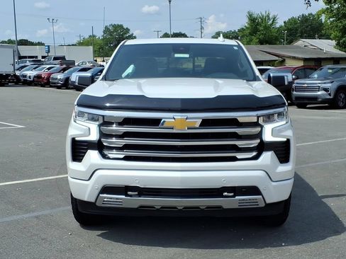 Used 2023 Chevrolet Silverado 1500 High Country AWD/4WD image 2