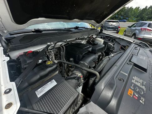 Used 2018 Chevrolet Silverado 2500 W/T AWD/4WD image 51