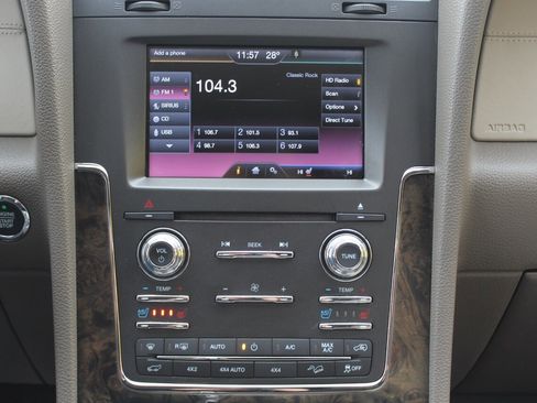 Used 2015 Lincoln Navigator 4WD image 7