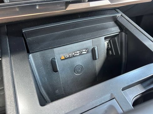 Used 2025 GMC Hummer EV 3X AWD/4WD image 40