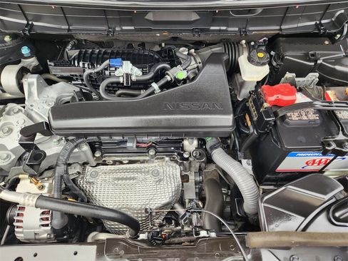 Used 2017 Nissan Rogue SL w/ SL Premium Package image 30