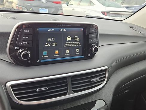 Used 2020 Hyundai Tucson Limited image 11