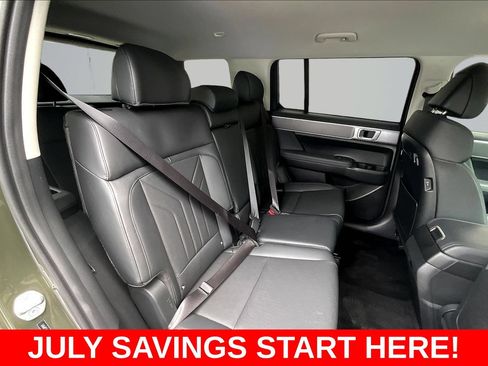Used 2025 Hyundai Santa Fe SEL FWD image 29