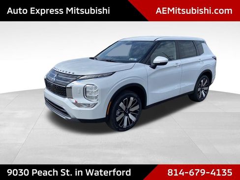 New 2026 Mitsubishi Outlander SE AWD/4WD image 3