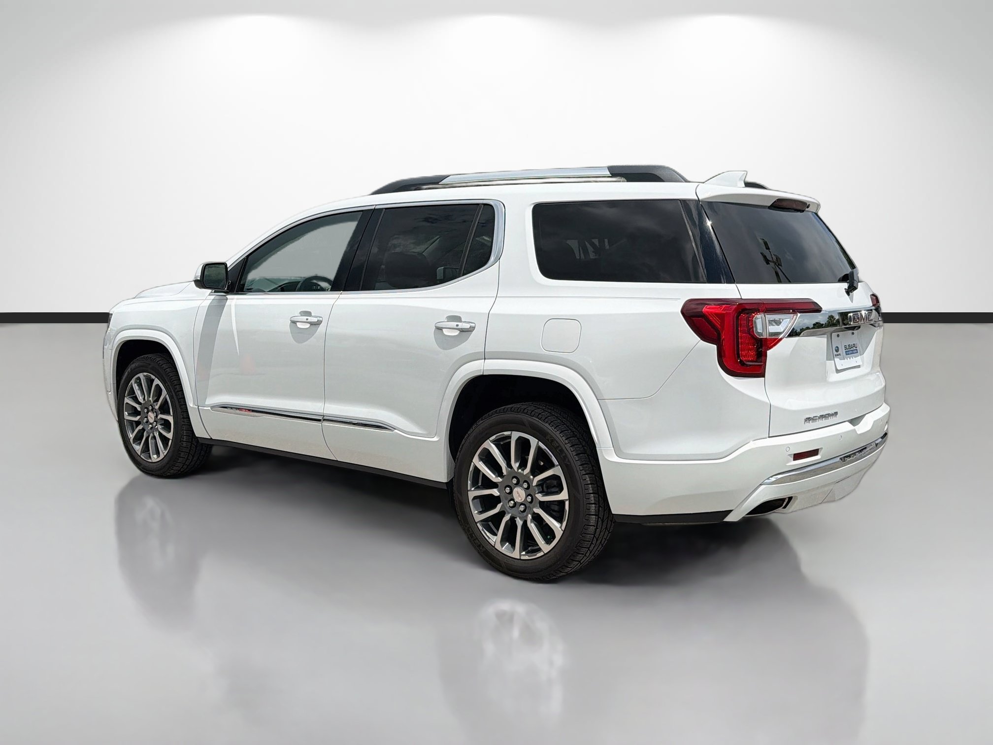 Used 2022 GMC Acadia Denali w/ Denali Ultimate Package FWD image 5