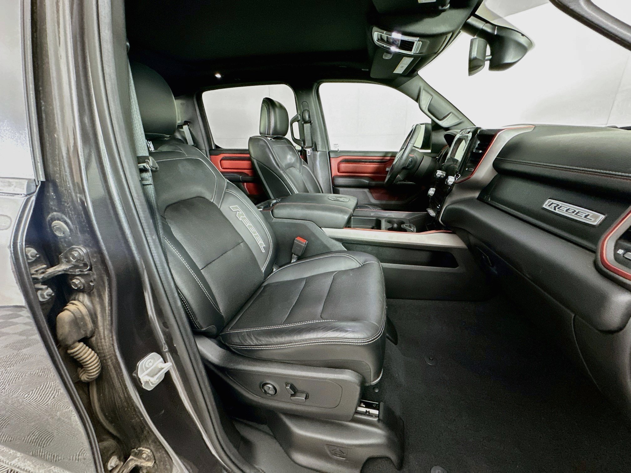 Used 2019 RAM 1500 Rebel w/ Rebel Level 2 Equipment Group AWD/4WD image 32