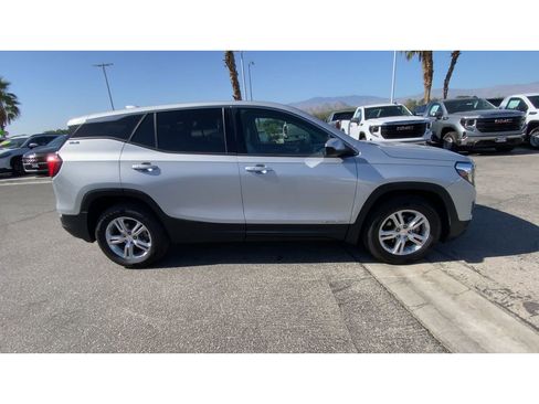 Used 2018 GMC Terrain SLE image 9