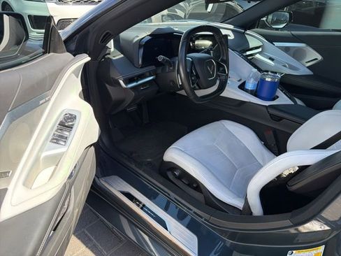 Used 2021 Chevrolet Corvette Stingray Preferred Conv w/ Z51 Performance Package RWD image 7