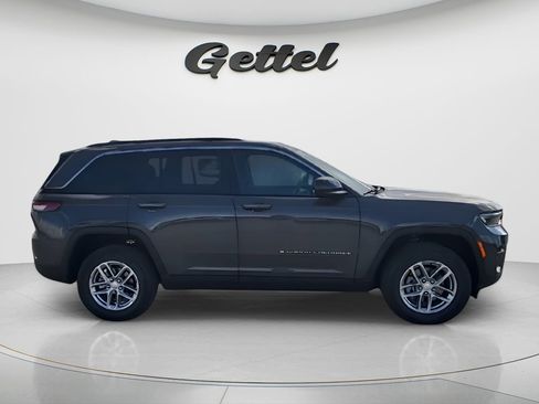 New 2025 Jeep Grand Cherokee Laredo image 9