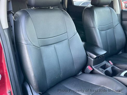 Used 2016 Nissan Rogue SL w/ SL Premium Package image 17