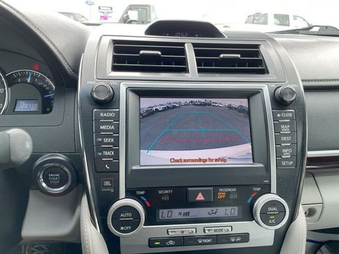 Used 2014 Toyota Camry XLE FWD image 25