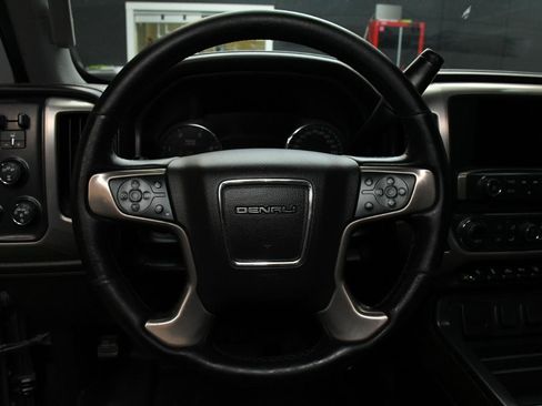 Used 2019 GMC Sierra 2500 Denali w/ Duramax Plus Package AWD/4WD image 17