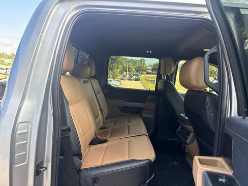 Used 2024 Ford F350 Lariat w/ Lariat Ultimate Package AWD/4WD image 11