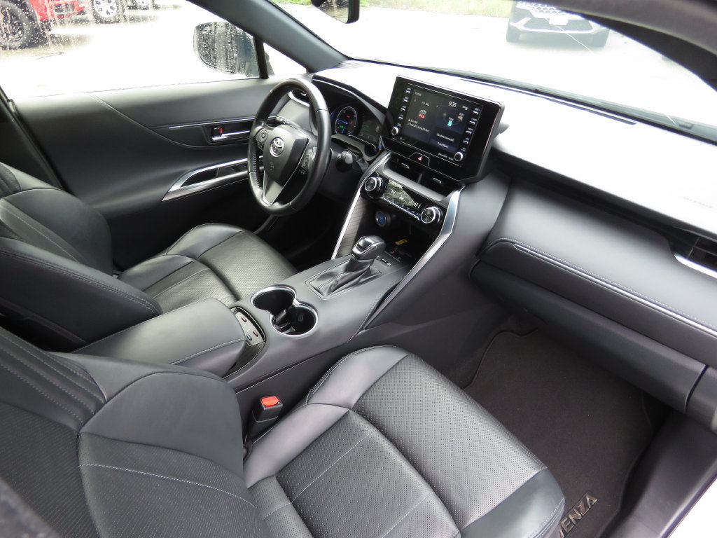 Used 2021 Toyota Venza XLE w/ Softex Package AWD/4WD image 14