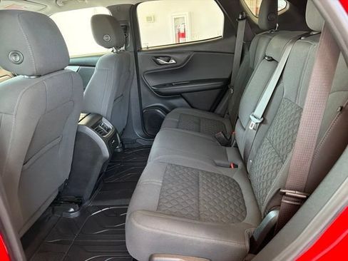 Used 2021 Chevrolet Blazer LT FWD image 13