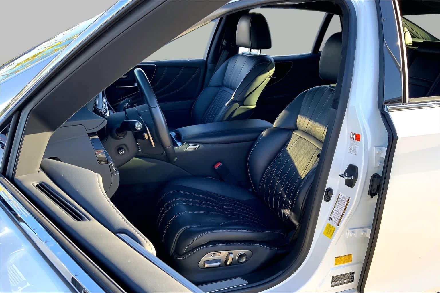 Used 2024 Lexus LS 500 w/ Interior Upgrade Package RWD image 7