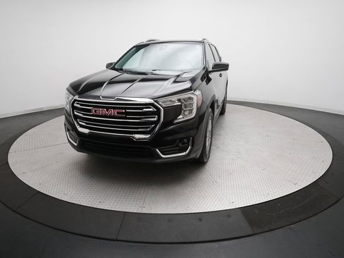 Used 2022 GMC Terrain SLT image 12