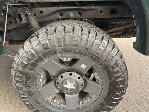 Used 2013 Ford F150 XLT w/ Mid Equipment Group image 38