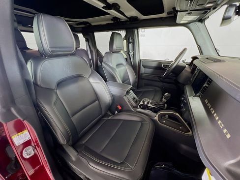 New 2025 Ford Bronco Badlands image 18