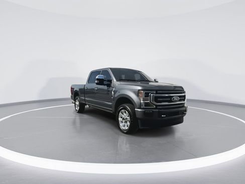 Used 2022 Ford F250 Platinum image 2