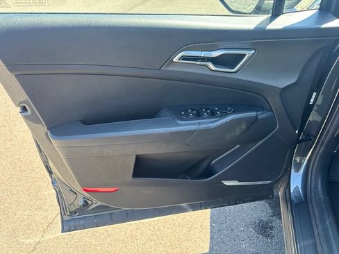 Used 2024 Kia Sportage LX AWD/4WD image 20