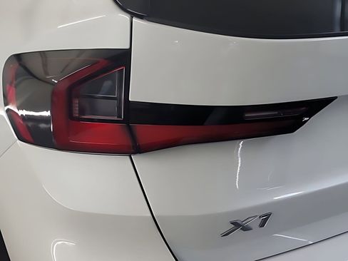 Used 2025 BMW X1 xDrive28i w/ Convenience Package image 23