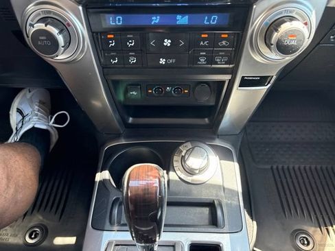 Used 2022 Toyota 4Runner Limited AWD/4WD image 18