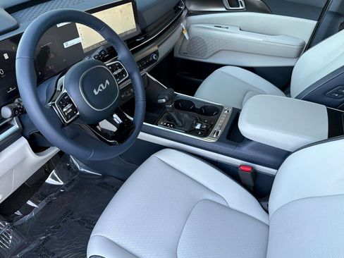 New 2026 Kia Carnival SX Prestige image 8