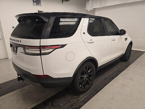 Used 2019 Land Rover Discovery SE AWD/4WD image 2