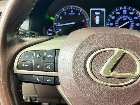 Used 2018 Lexus ES 350 w/ Premier Package FWD image 18