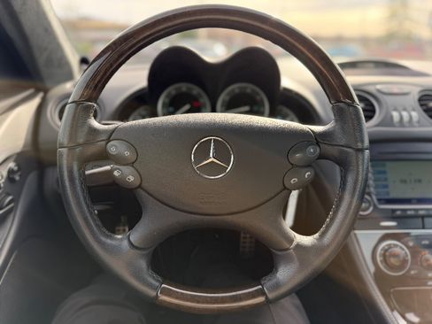 Used 2005 Mercedes-Benz SL 500 image 5