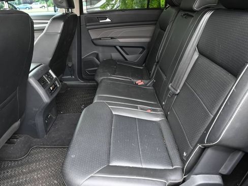 Used 2022 Volkswagen Atlas SEL R-Line AWD/4WD image 11