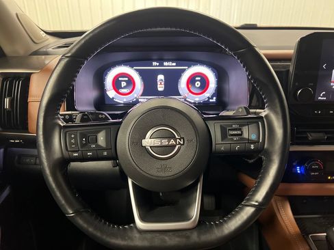 Used 2023 Nissan Pathfinder Platinum AWD/4WD image 21